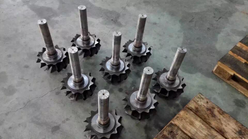 200 T self-patented flywheel friction welding machine has been put into use 