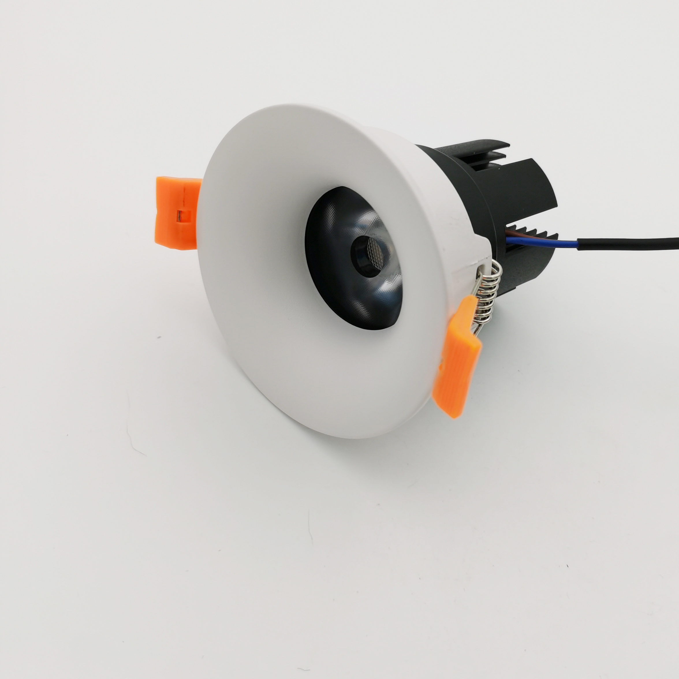 Outcut 75mm Round Non-adjustable 7w 12w 15w 20w non-dimmable Triac-dimmable LED Spot Downlight