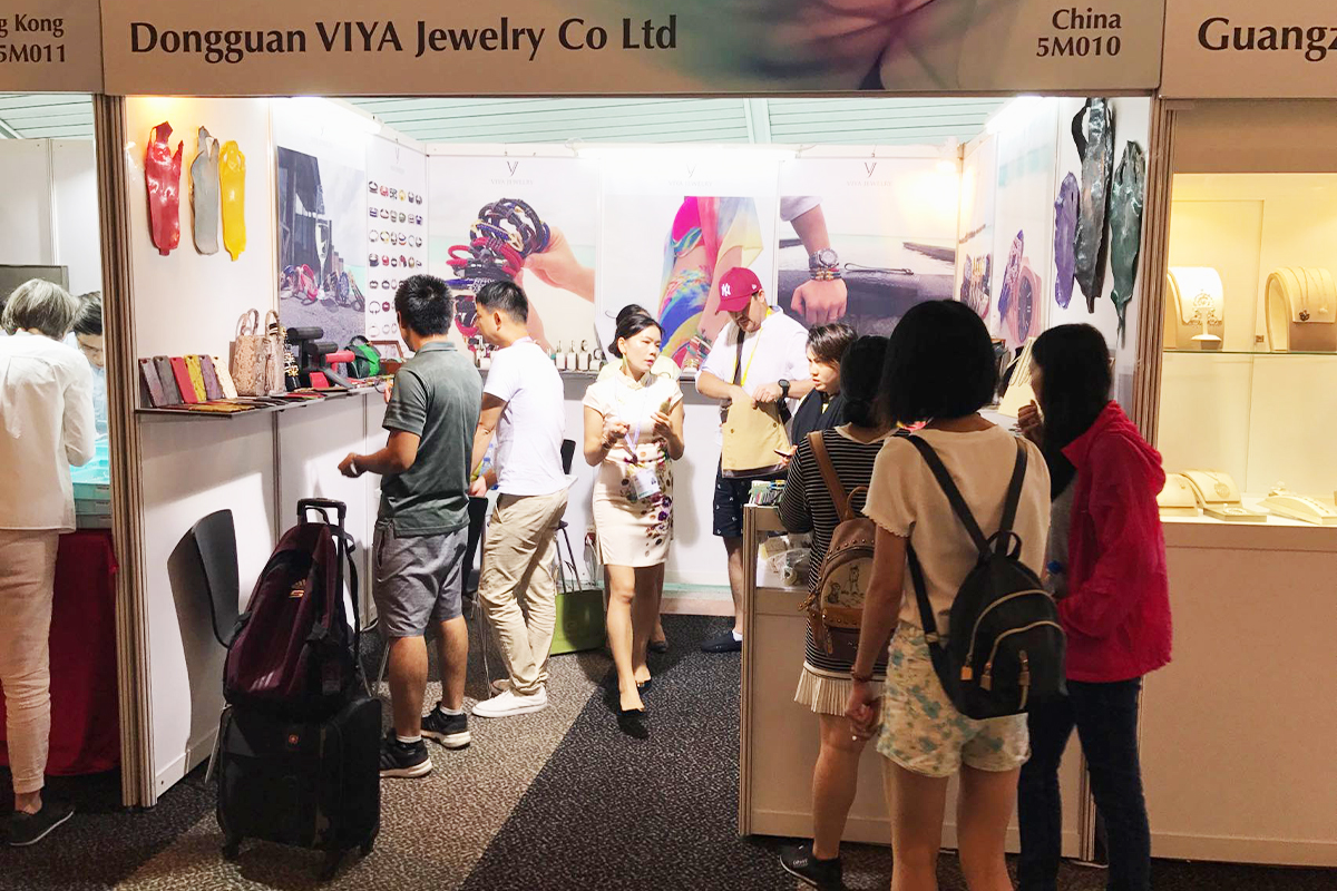 VIYA Jewelry Attend HK Jewelry Fair 3times per year