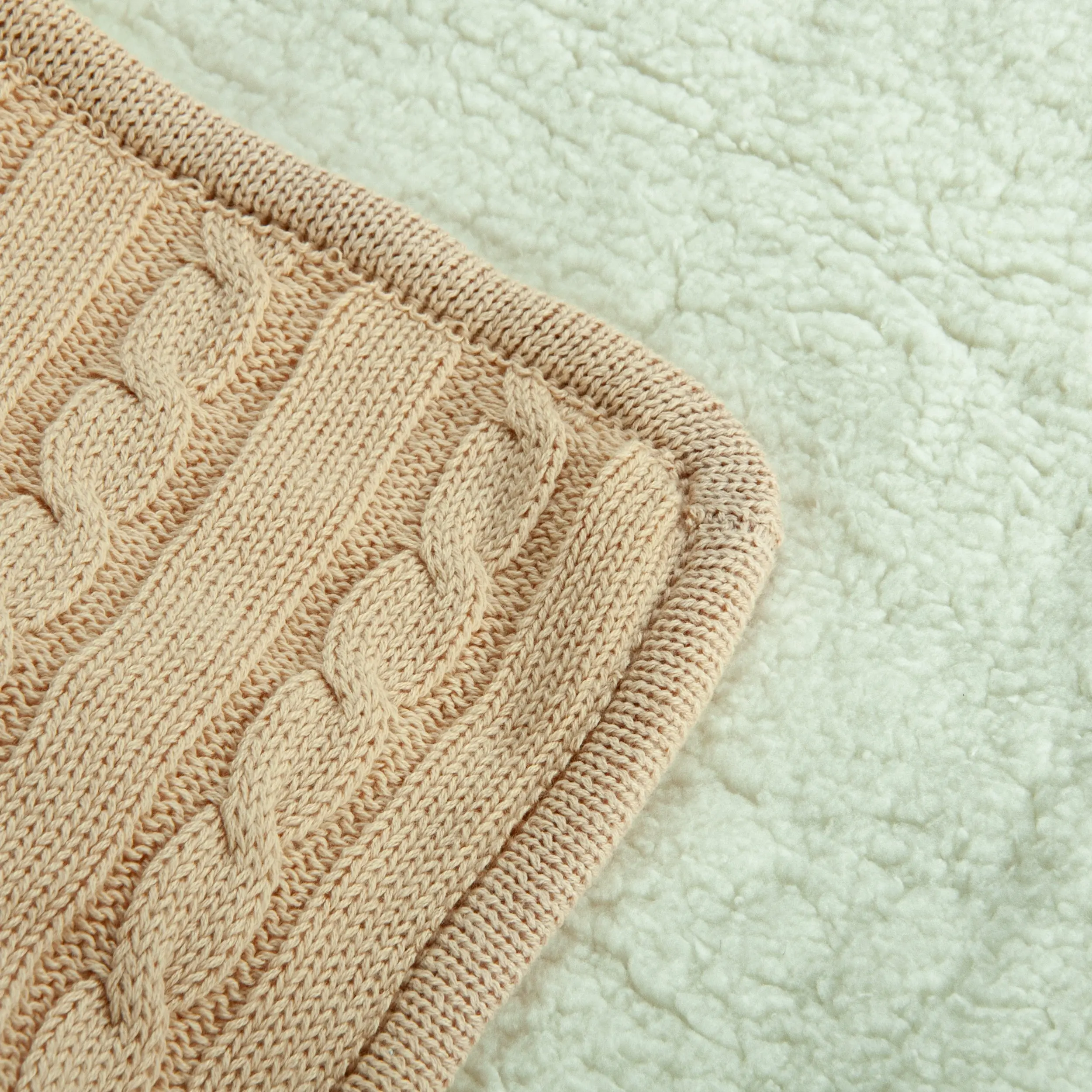 Knitted Sherpa Twin Blanket (1)