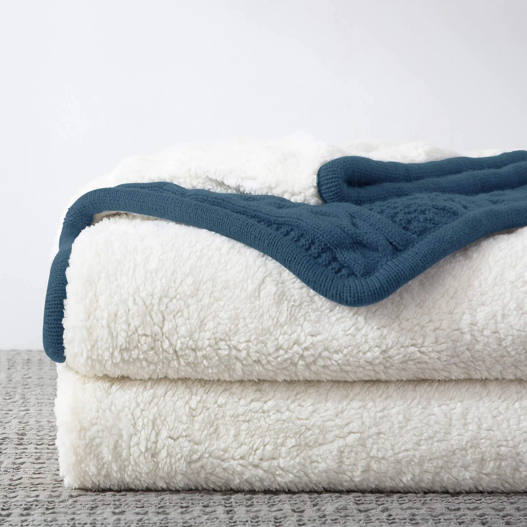 Thick Knit Blanket (2)