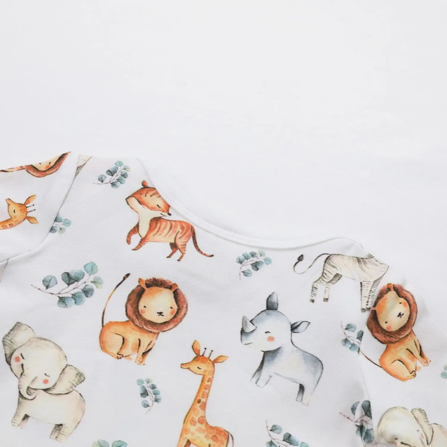 Organic cotton baby bodysuit (4)