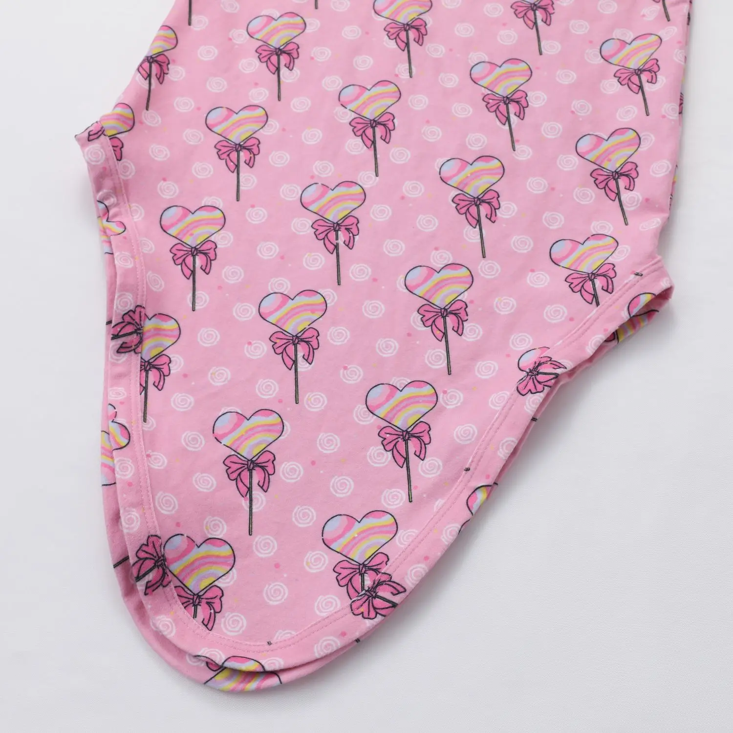 Newborn Girl Cotton Print Knotted Gowns (3)
