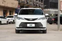 Toyota Sienna Front