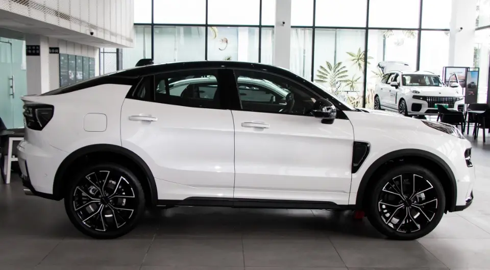 High Quality Crossover SUV Link&Co 05 Left Hand Driving Cars Max Speed 230km/H Compact SUV For Sale