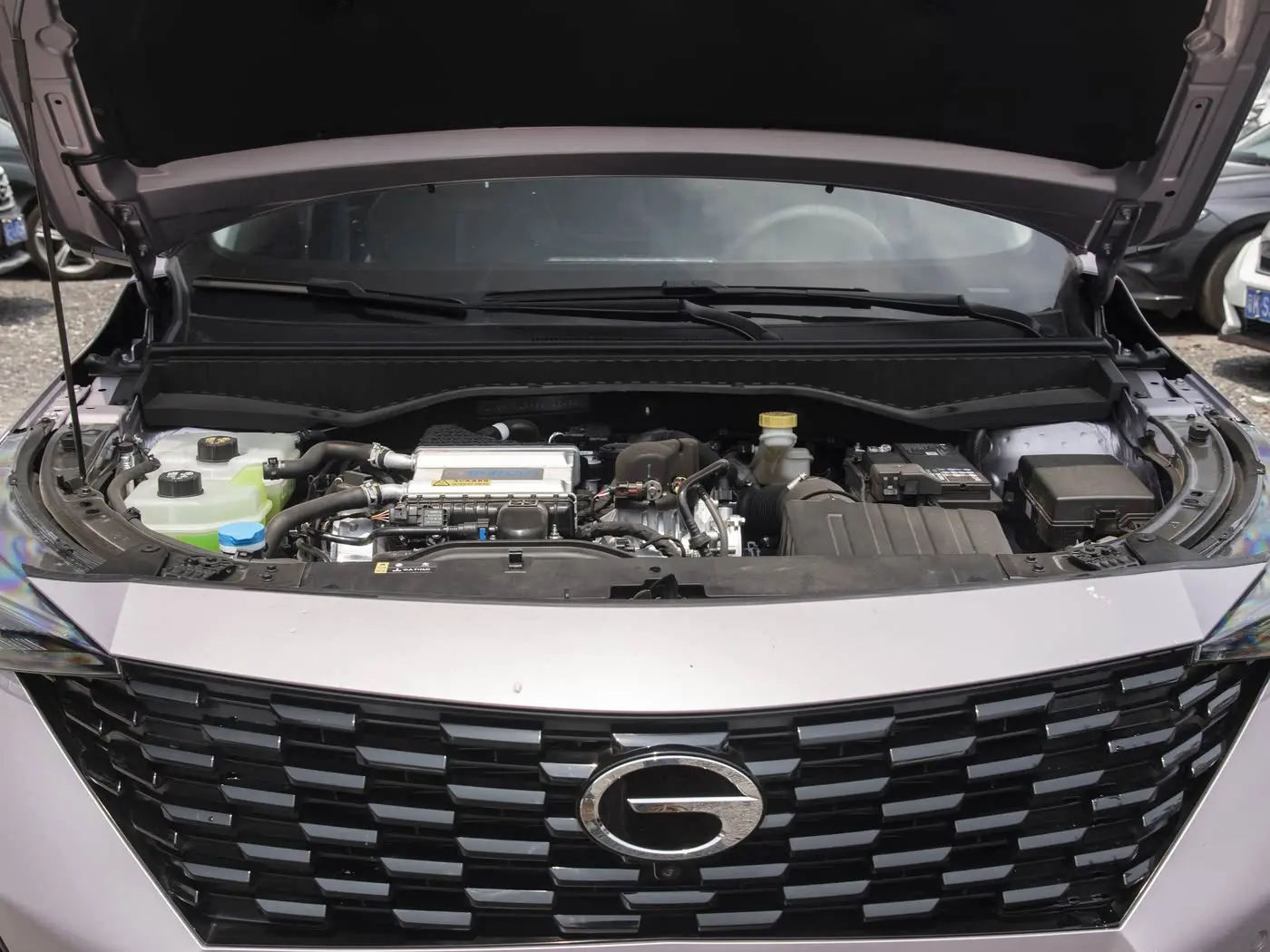 1400x1050_autohomecar__CjIFVmgSBMiAHv_xAClU05Ymu50076