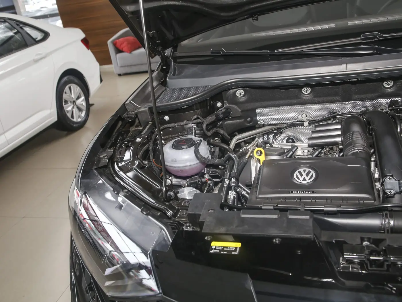 1400x1050_autohomecar__CjIFVmhXzX-Ab9NZABxsDz5C1Bc752