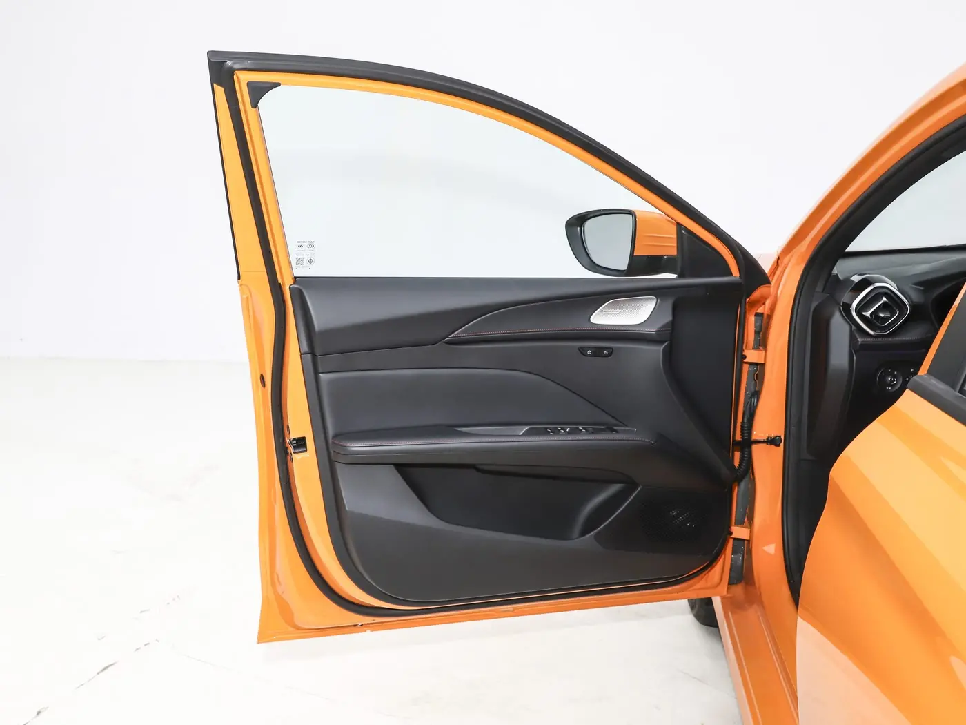 1400x1050_autohomecar__ChtlxWhVJ1GAUJCTABClonDPH4s838